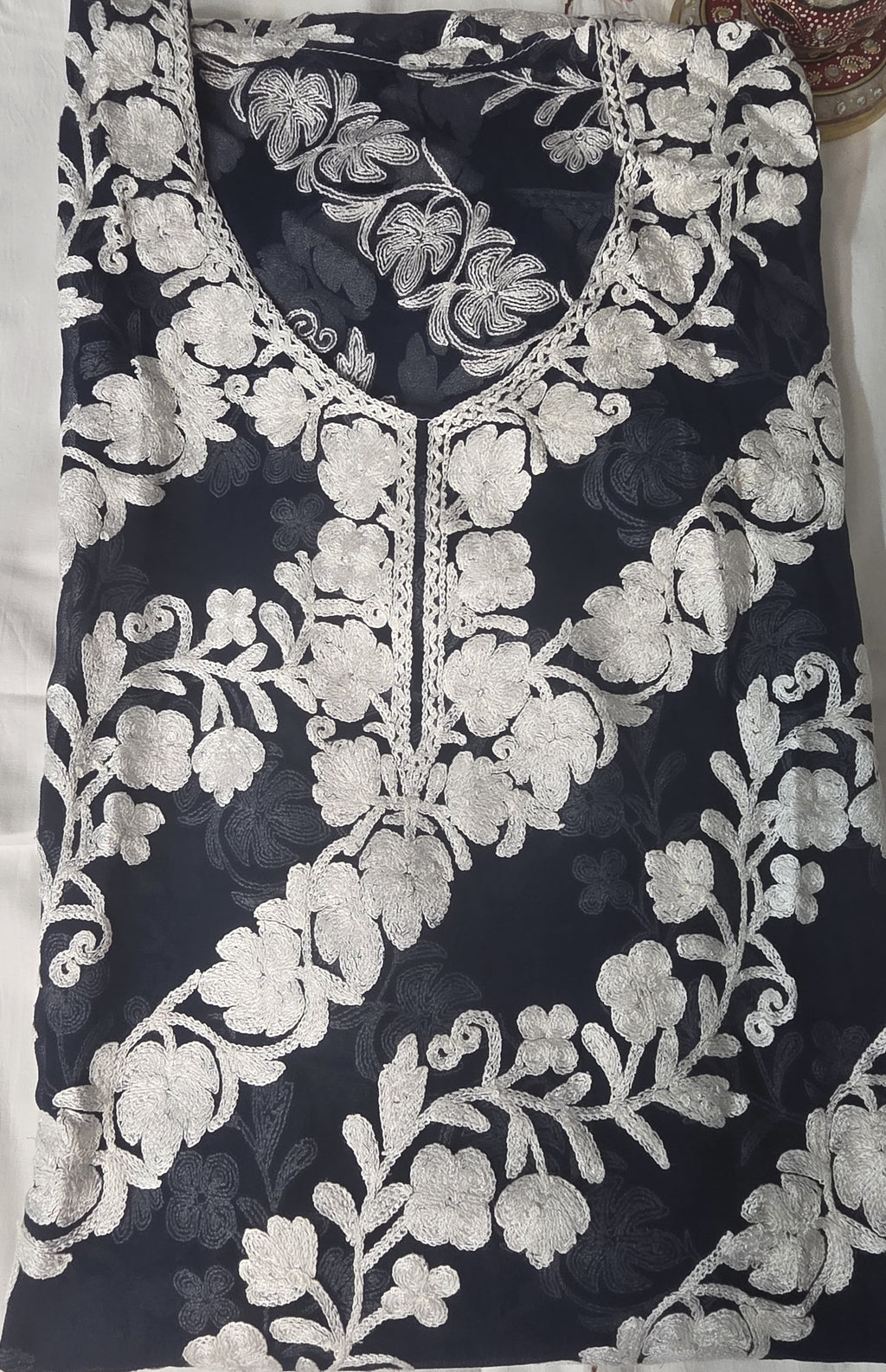 White thread work long kurta navy
