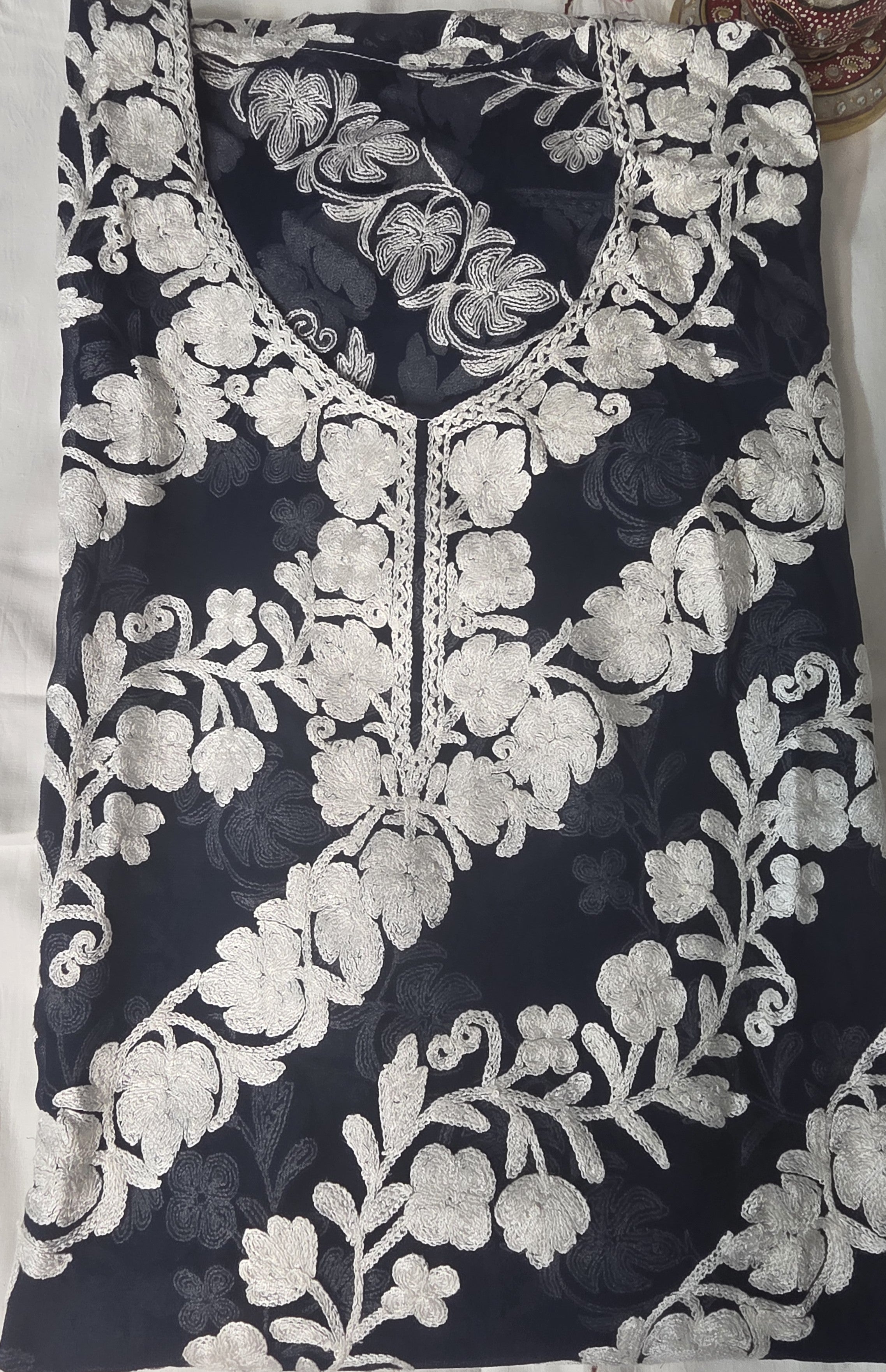 White thread work long kurta navy