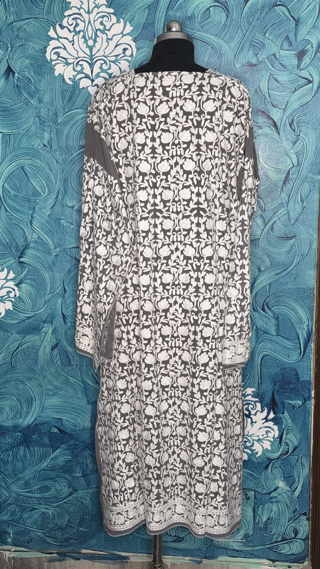White thread work long kurta Grey
