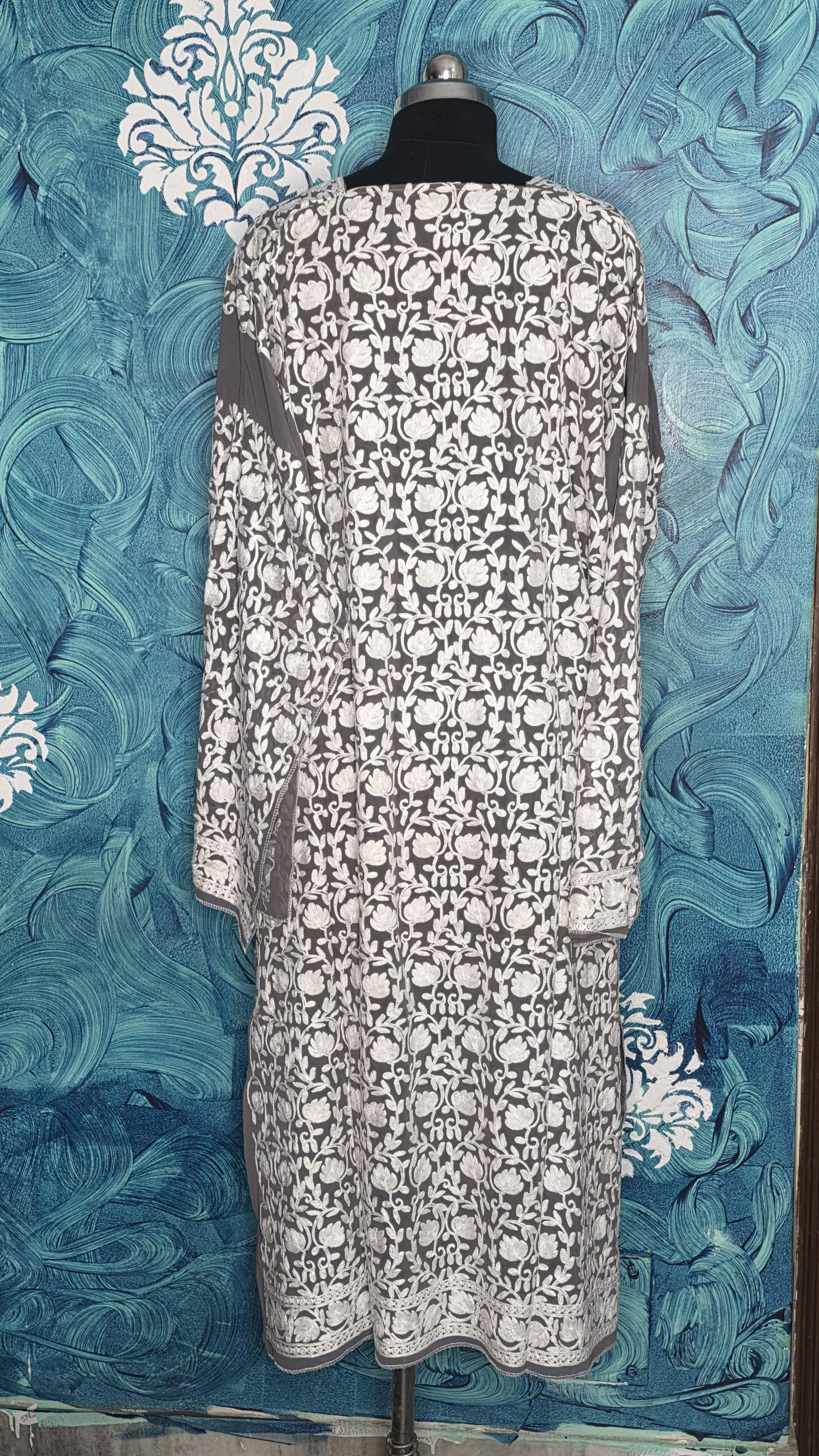 White thread work long kurta Grey